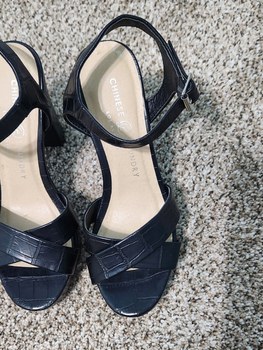 Chinese Laundry Black Croc Platform Heel Sandals Ankle Strap Sz 8.5 - Picture 4 of 15